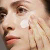 Shiseido Future Solution LX Universal Defense SPF 50 – Anti-Aging Hydrating Face Sunscreen Cream – Dewy, Radiant Finish – Non Greasy & Non-Comedogenic – 50 mL